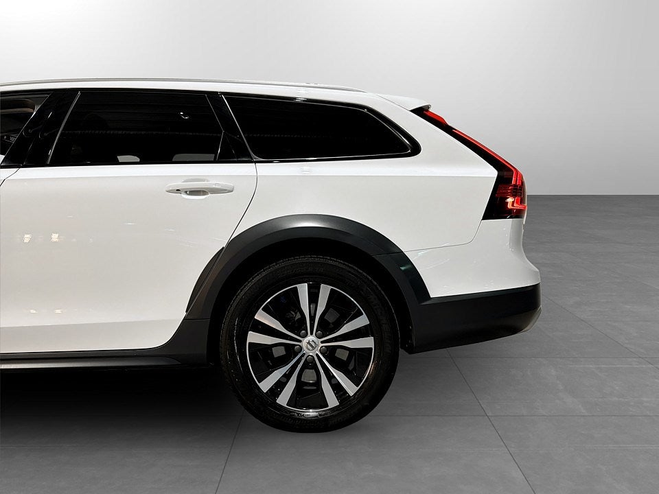Bild på Volvo V90 Cross Country Momentum B4 197hk Aut AWD - FULLSERV,360