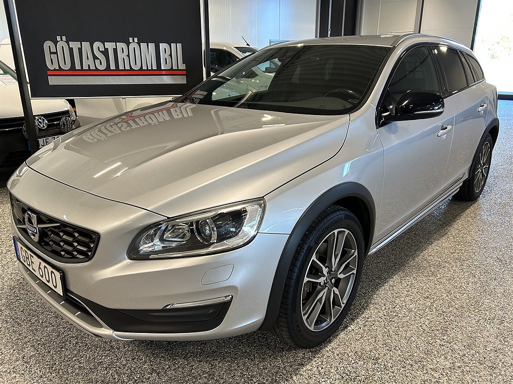 Volvo V60 Cross Country D4 AWD Summum/13000mil