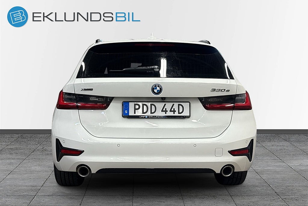 BMW 330e 2022