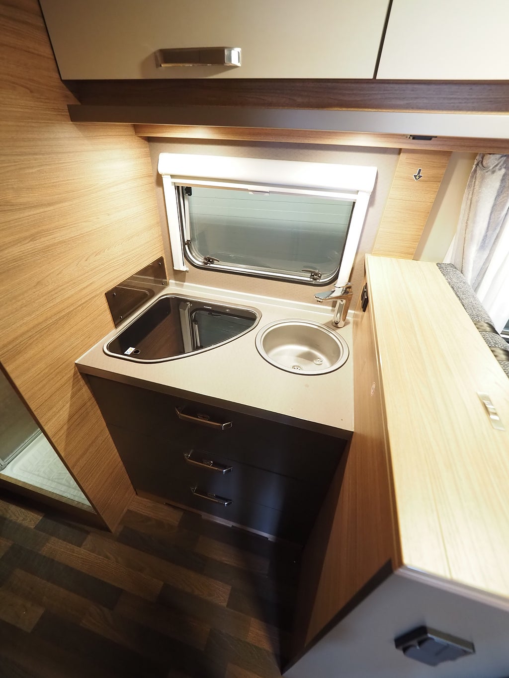 Weinsberg CaraCore 700 MEG Aut 3500kg