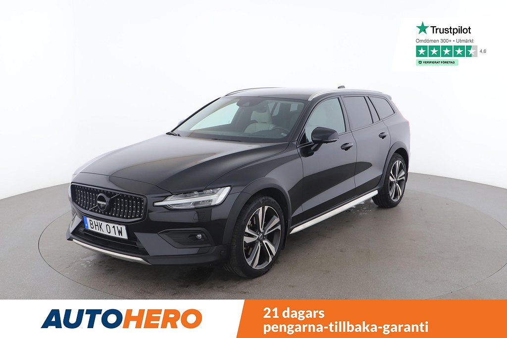 Volvo V60 Cross Country D4 AWD Momentum Advanced / NYSERVAD