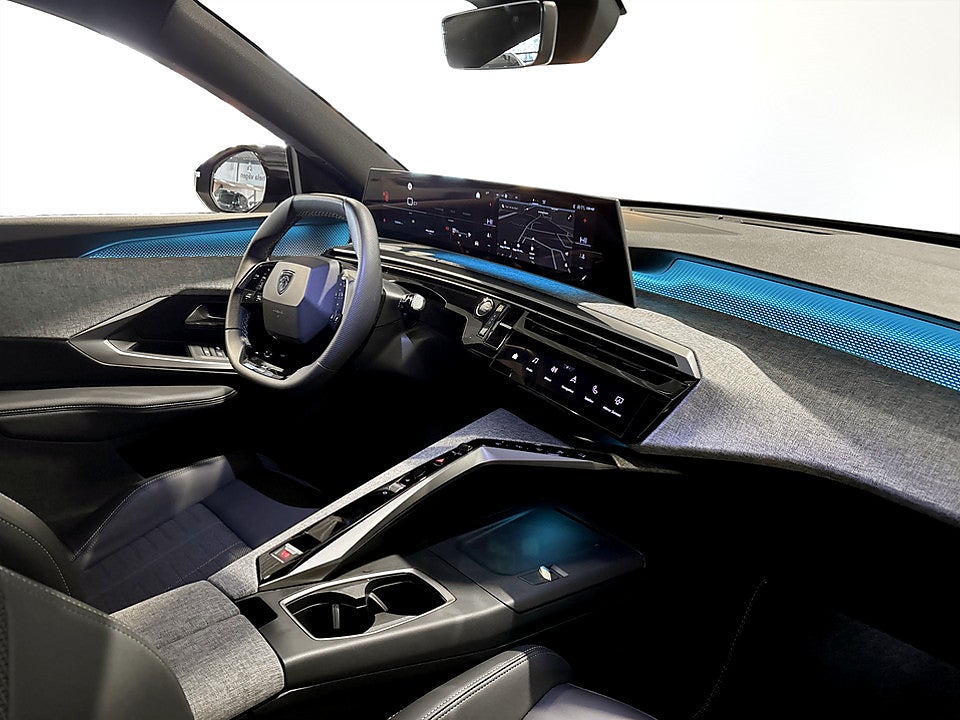 Bild på Peugeot 3008 GT Hybrid 1.2 PT 145hk Aut B-KAMERA CARPLAY NAVI