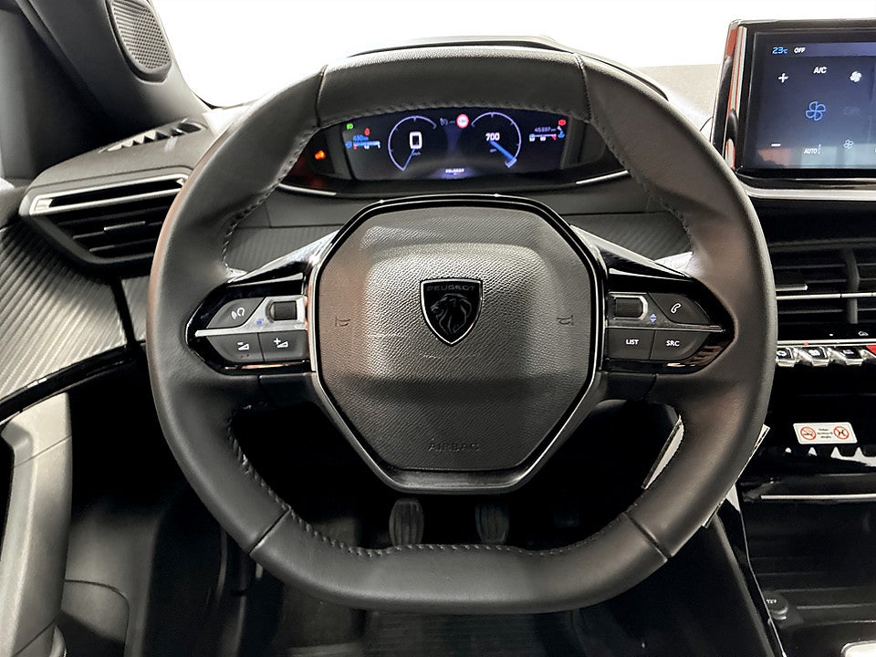 Bild på Peugeot 2008 Allure 1.2 PT 130hk CARPLAY P-SENSORER