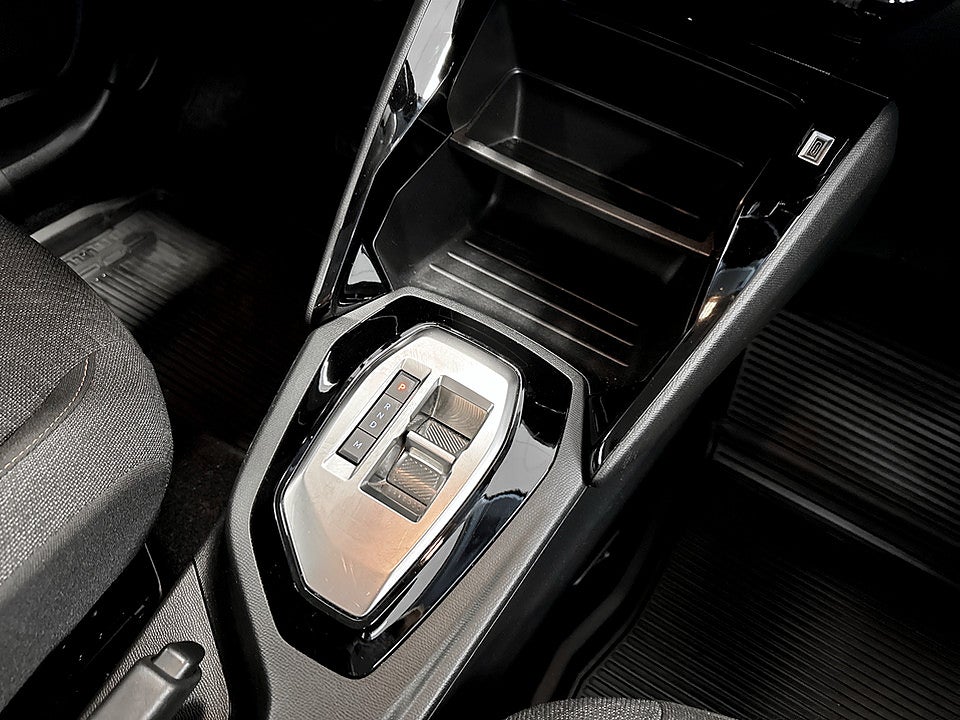 Bild på Peugeot 208 Style Hybrid 100hk Aut CARPLAY BACKSENSORER