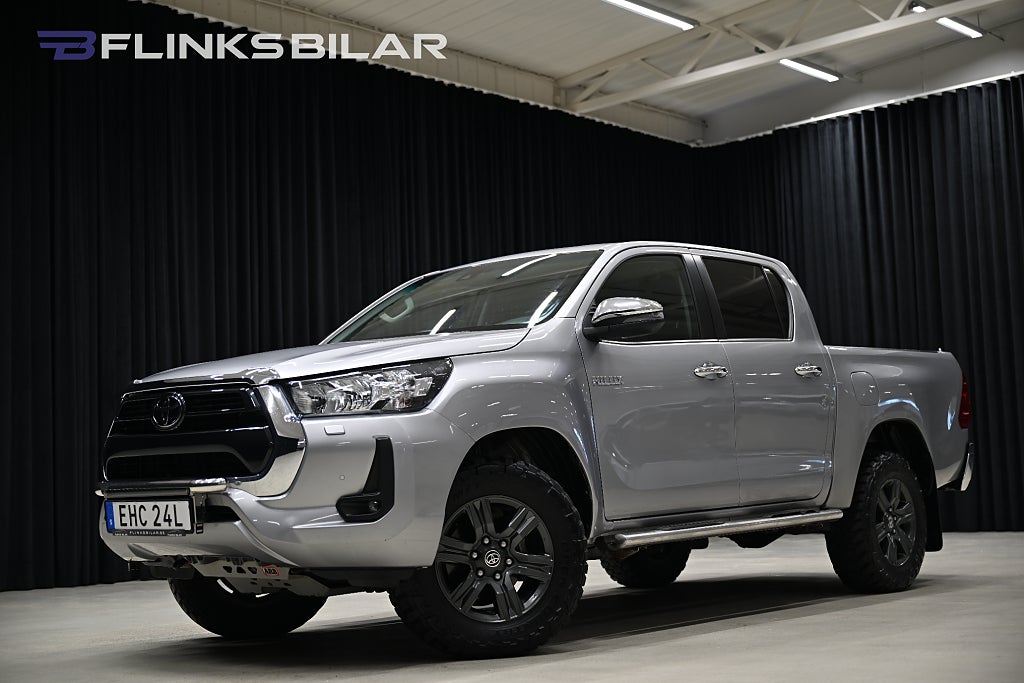 Toyota Hilux 2.8 4WD 204HK Automat|Dubbelhytt|Drag|GPS|Backkamera