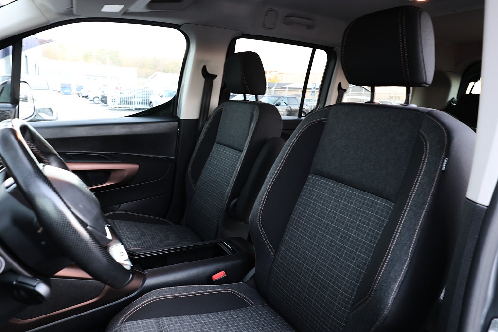 Peugeot e-Rifter GT-LINE NAVI, 7 SITS, VÄRMARE