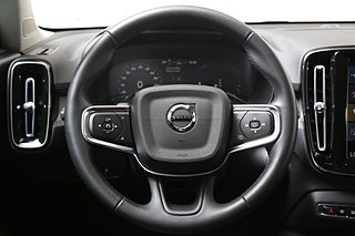 SUV Volvo XC40 16 av 32