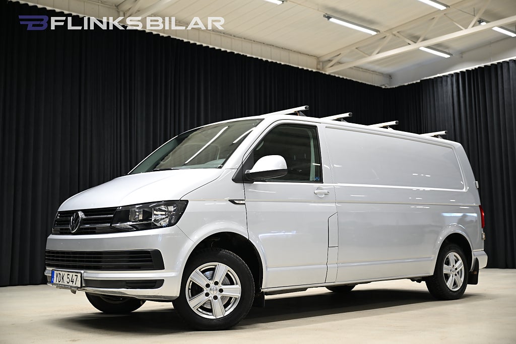Volkswagen Transporter DSG 140HK L2 Nedlackad|Drag|Värmare|PDC|EnÄgare|Leasbar