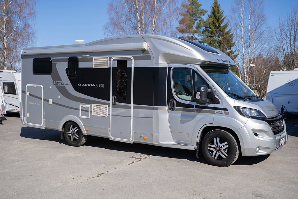 Adria Matrix M 670 SL Jubileum Långbädd / Taksäng
