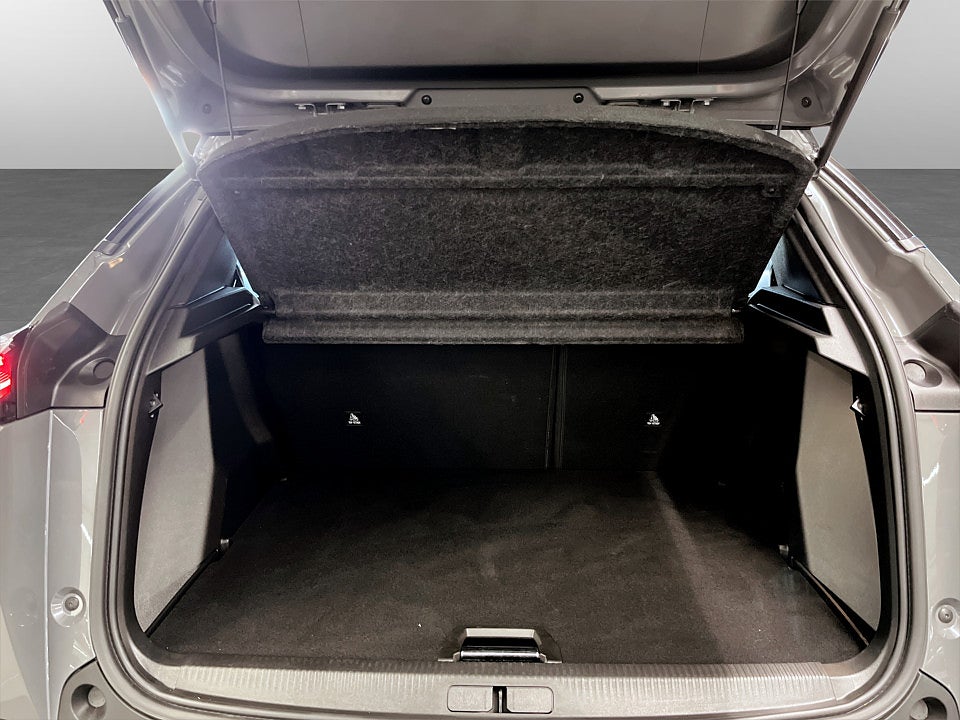 Bild på Peugeot 2008 GT 1.2 PT 130hk Aut B-KAMERA CARPLAY