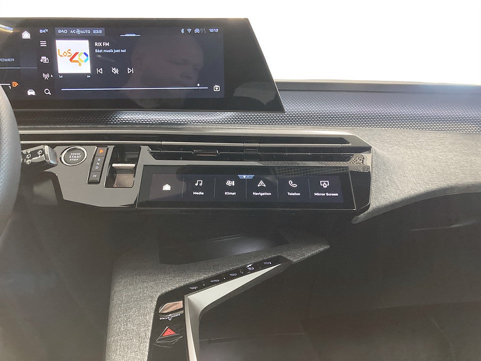 Bild på Peugeot 5008 GT Hybrid 1.2 PT 145hk Aut 7-SITS B-KAMERA NAV