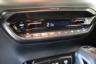 Halvkombi Hyundai i20 21 av 25