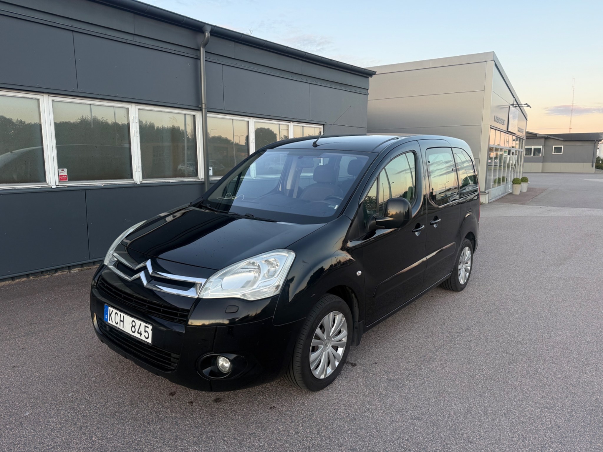 Citroen Berlingo Kombi 1.6i Euro 4 2011, bild 4/49