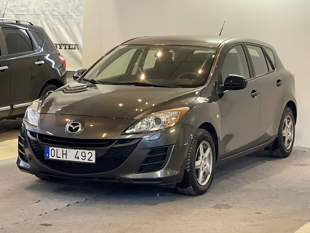 Mazda 3 SPORT 1.6 MZ-CD ( 10000 MIL) NY KAMREMSATS NY BESIKTAD 