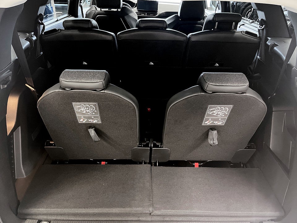 Bild på Peugeot 5008 Allure Pack 1.2 PT 130hk Aut B-KAMERA CARPLAY