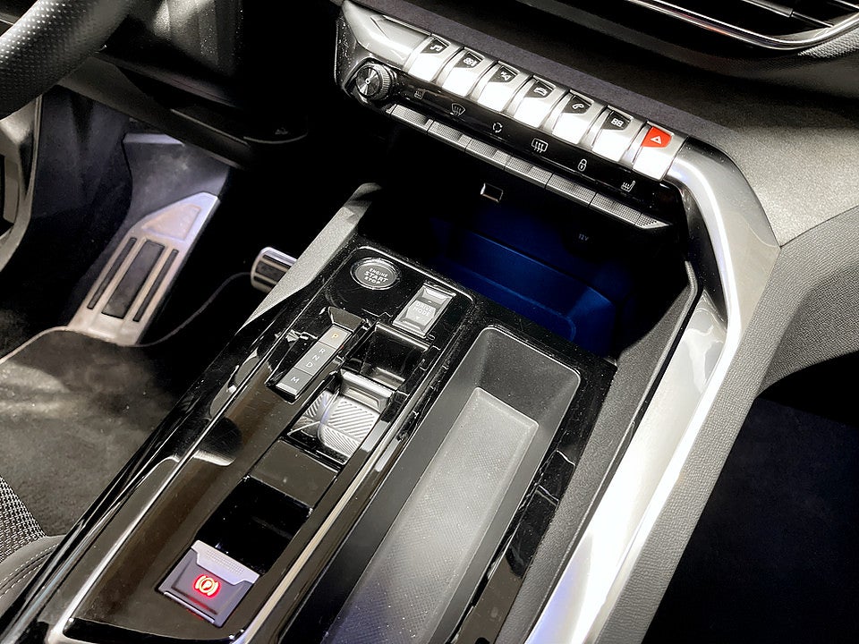 Bild på Peugeot 3008 GT 1.2 PT 130hk Aut B-KAMERA CARPLAY