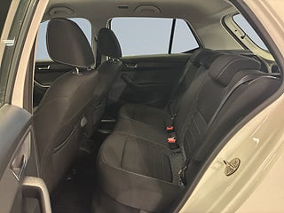 Skoda Fabia 1.0 TSI Style Mvärm P-sen Farthållare S&V-däck Nyservad – bild 13