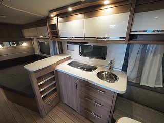 Husvagn, 2-axl Knaus Südwind Scandinavian 750 UFK 12 av 23
