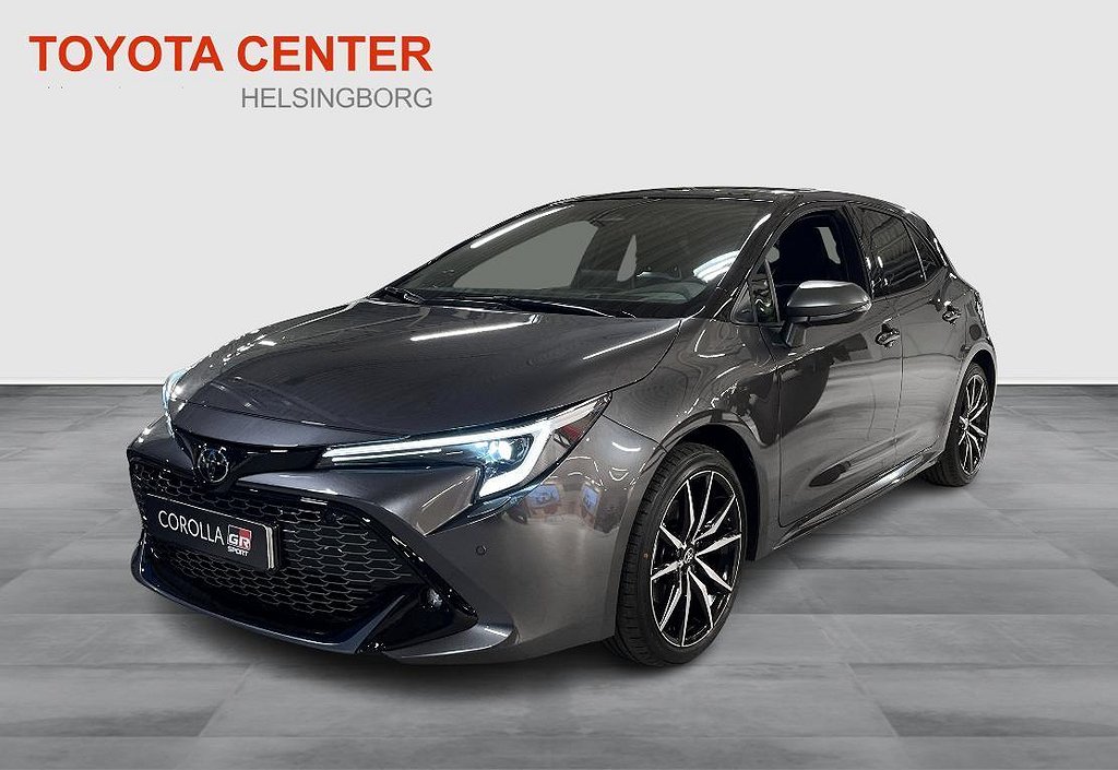 Toyota Corolla COROLLA 2,0 HYBRID GR SPORT SKINNKLÄDSEL JBL 