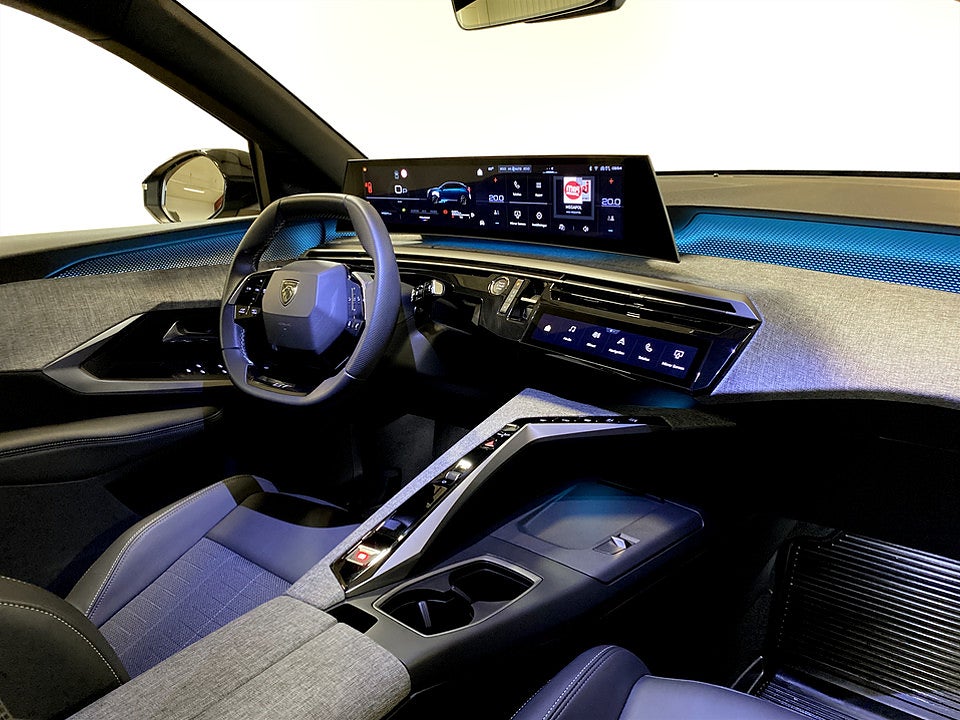 Bild på Peugeot 3008 GT Hybrid 145hk Aut B-KAMERA CARPLAY