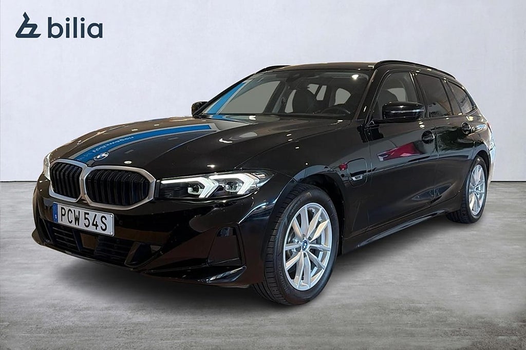 BMW 330e xDrive Touring PHEV Navi Drag PDC 292HK