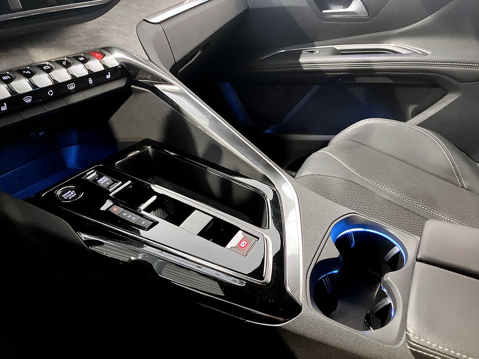 Bild på Peugeot 3008 GT 1.2 PT 130hk B-KAMERA CARPLAY