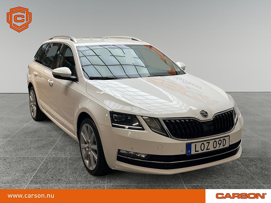Skoda Octavia Kombi 2.0 TDI SCR 4x4 Style Värmare AppCarplay Dragkrok