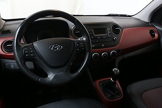 Halvkombi Hyundai i10 10 av 18