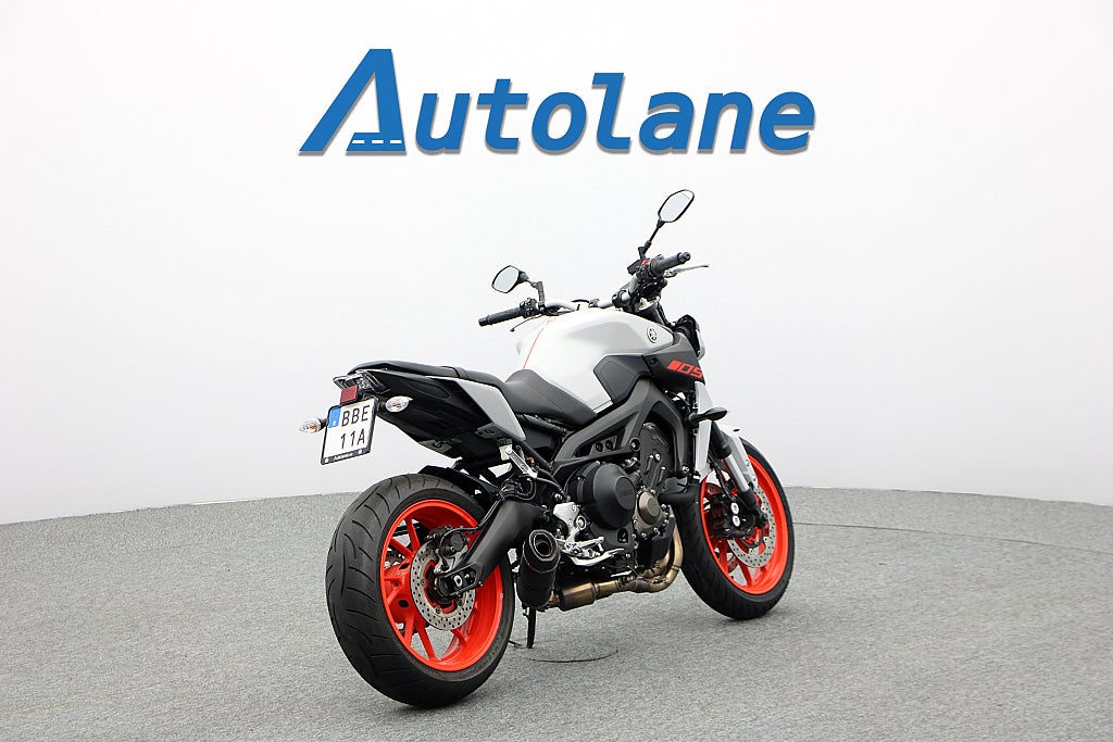 Yamaha MT-09 *Leovince Nyservad
