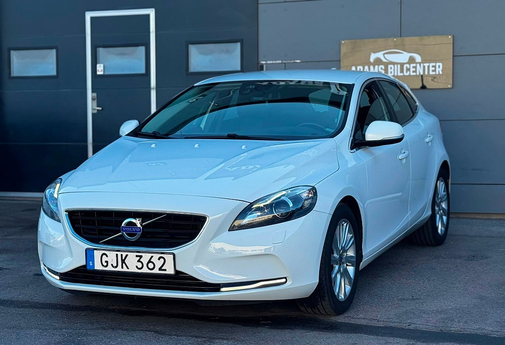 Volvo V40 D4 Geartronic Momentum ny besiktigad