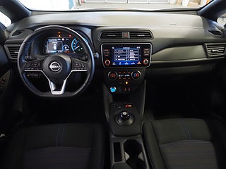 Halvkombi Nissan Leaf 13 av 22