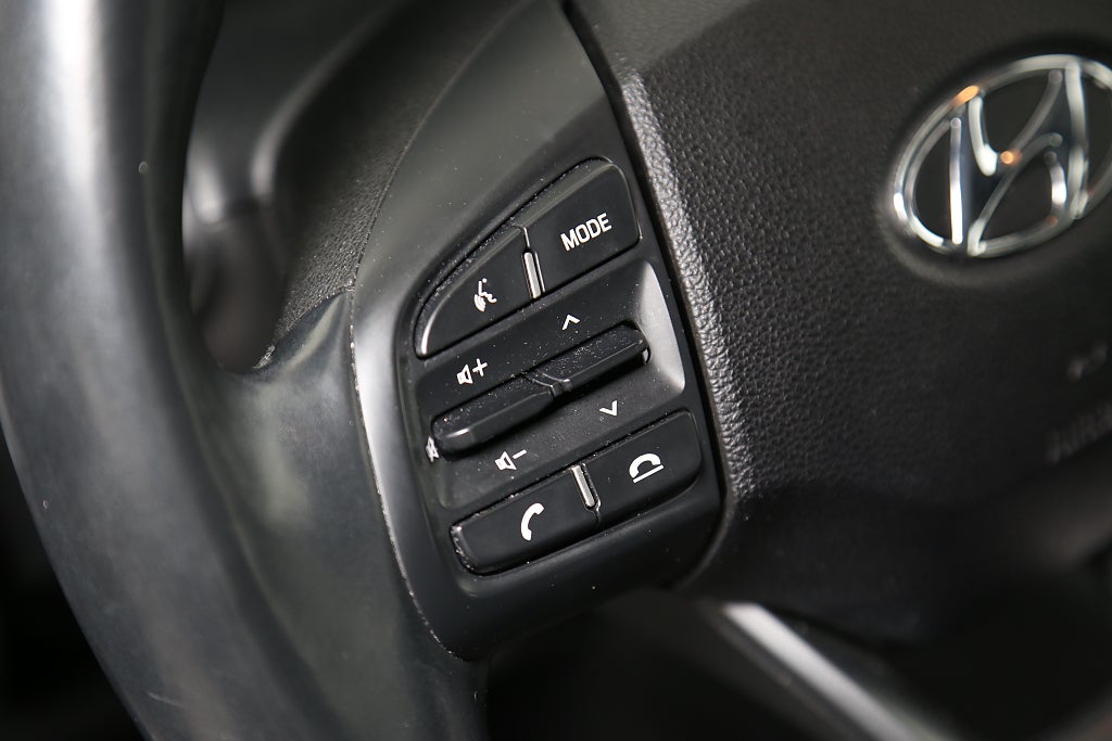 Hyundai i10 1,0 blue 67hk Essential 5D CarPlay 2020