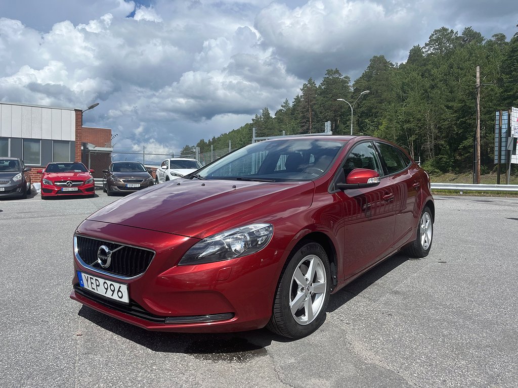 Volvo V40 T2 122hk dragkrok Välservad Toppskick Facelift