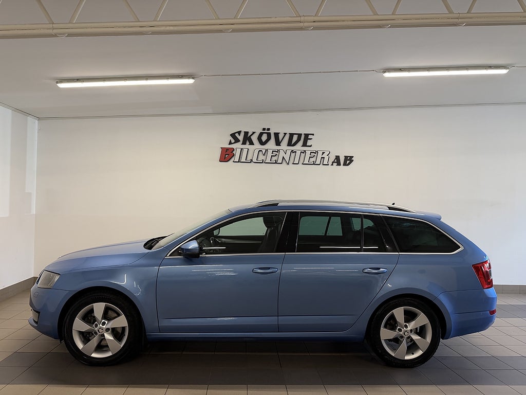 Skoda Octavia 2.0 TDI 4x4 Style/Drag/Värmare/Kamera/GPS/Adaptiv Farth