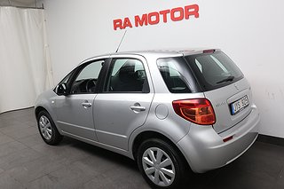 Halvkombi Suzuki SX4 4 av 18