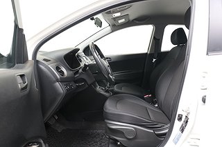 Halvkombi Hyundai i10 17 av 19