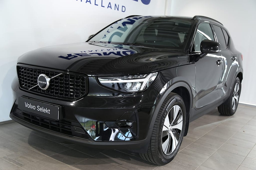 Volvo XC40 B4 FWD Bensin Plus Dark