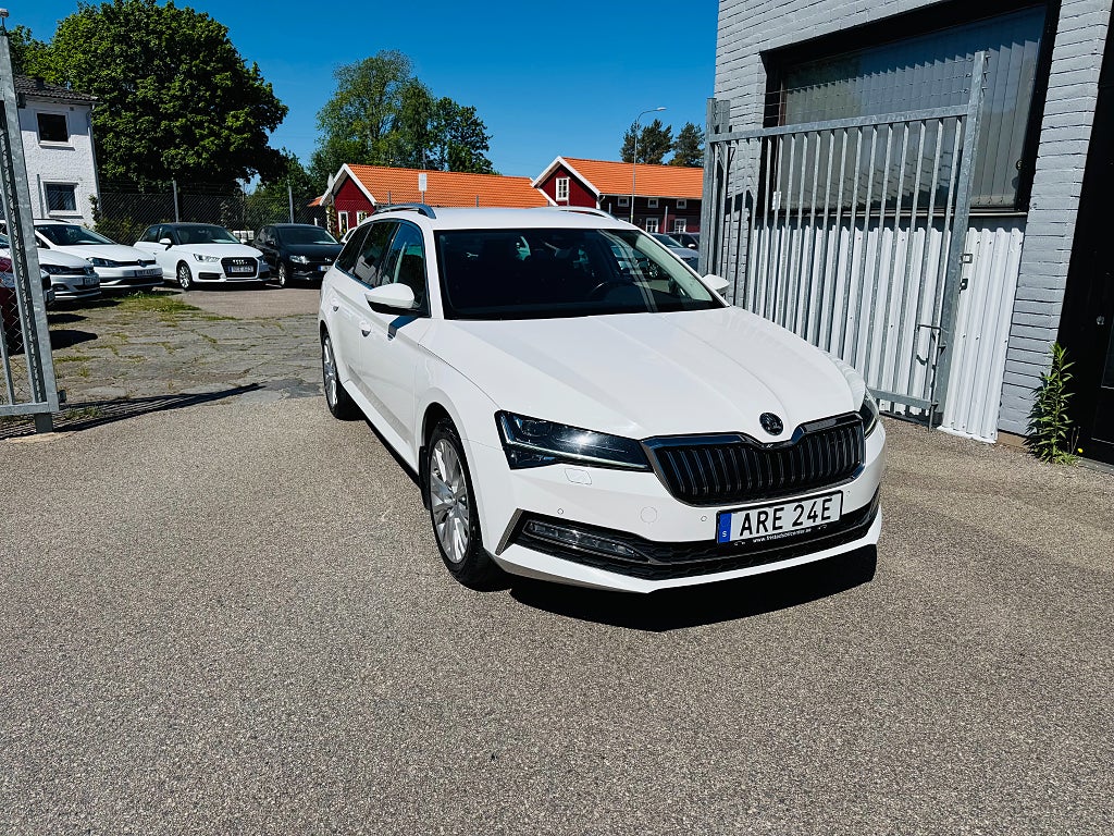 Skoda Superb iV Kombi 1.4 TSI 218HK STYLE BUSINESS EDITION / DRAG