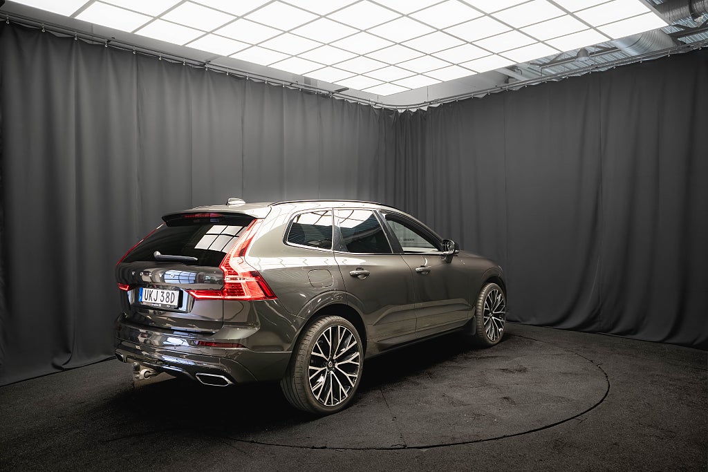 Volvo XC60 B4 AWD R-Design 22'' LÄDER DRAG H/K D-VÄRM 1-ÄGARE