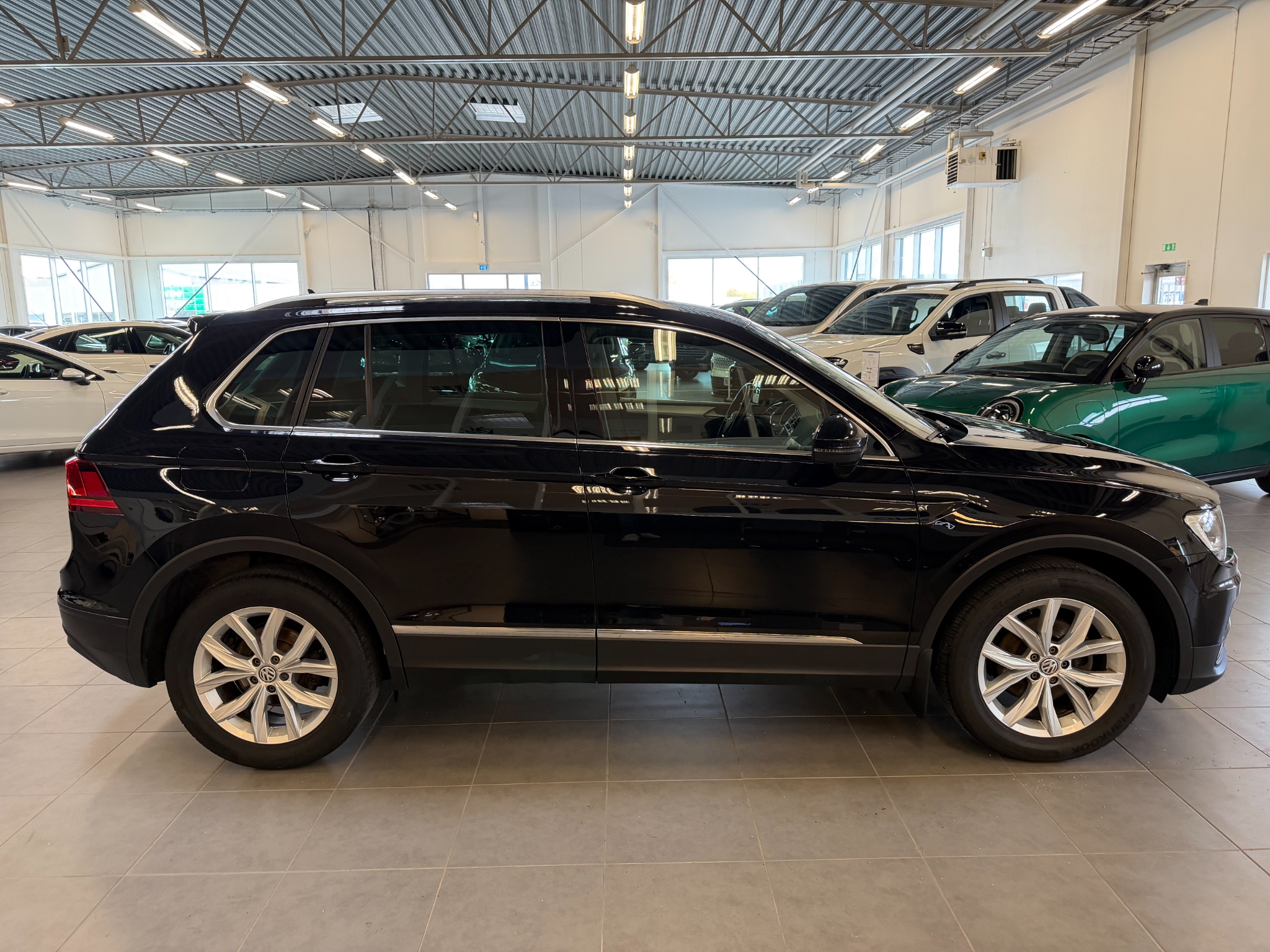 Volkswagen Tiguan 1.4 TSI 4Motion Base 2018, bild 4/45