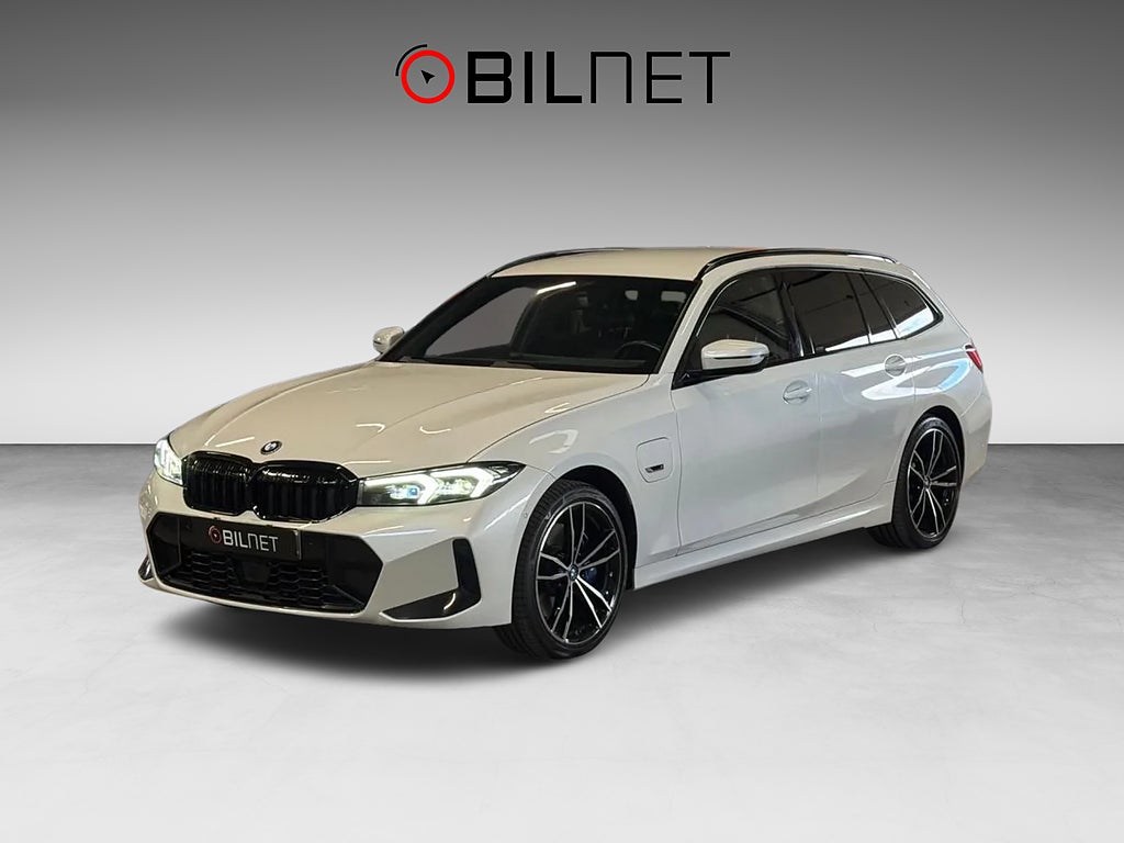 BMW 330e xDrive Touring M Sport Mineral 19" Värmare Kamera Drag
