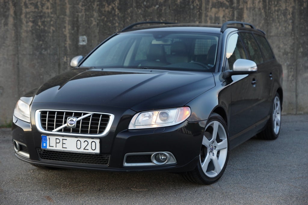 Volvo V70 T4 180hk R-Design 2-Ägare|Drag|P-Sensorer|