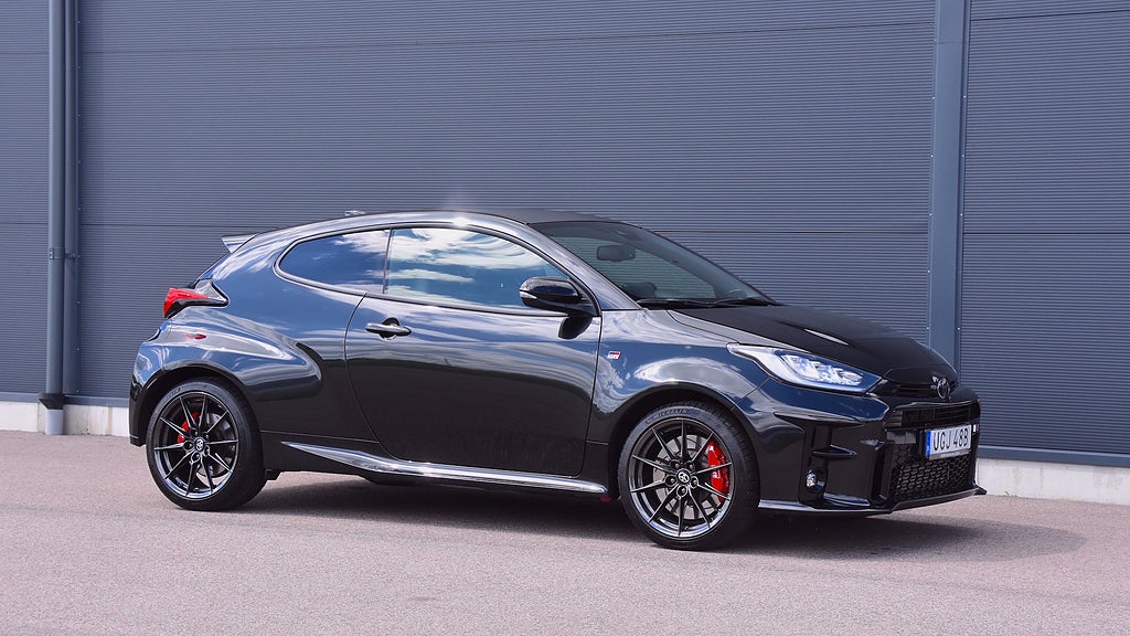 Den här Toyota GR Yaris har ägts av Christian von Koenigsegg. Foto: Collecting Cars 