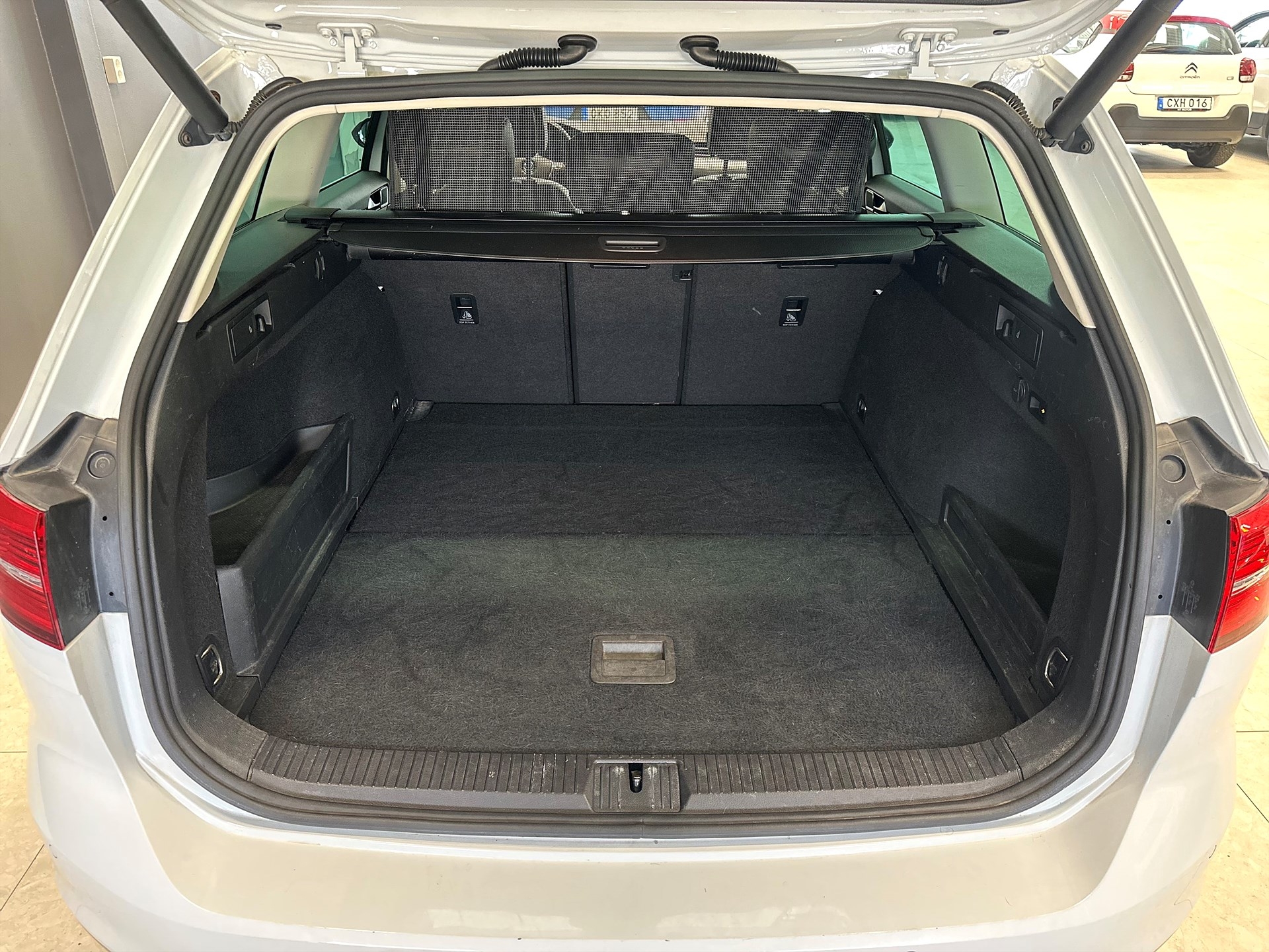 Volkswagen Passat 2019, bild 6/44