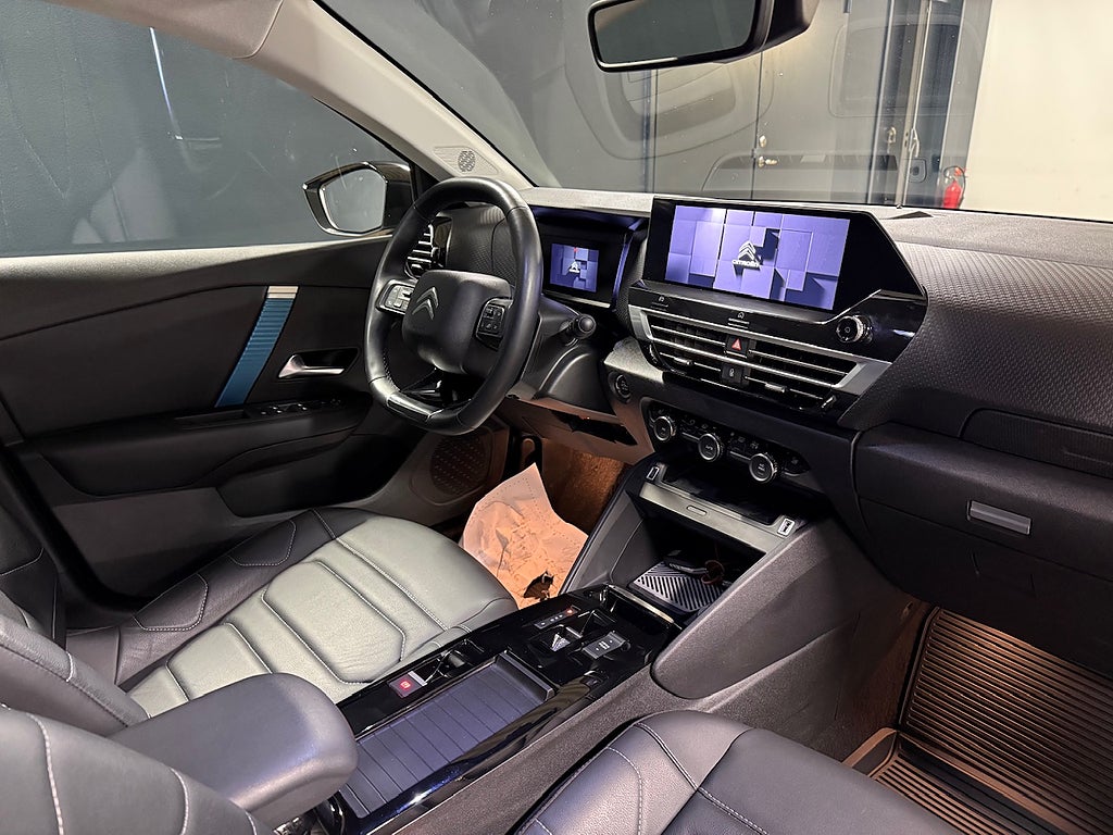 Bild på Citroën e-C4X X SHINE Exklusive Electric 136hk Back/Nav