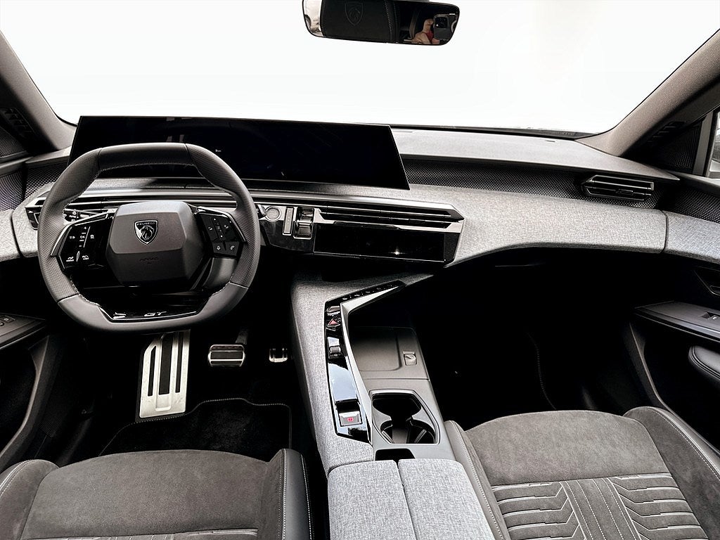 Bild på Peugeot E-3008 GT 214hk Aut - OMGÅENDE LEVERANS