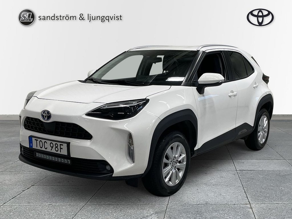 Toyota Yaris Cross Hybrid AWD-i 1,5 ACTIVE TAKRELING