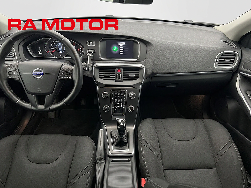 Volvo V40 T3 150hk Kinetic | Backsensorer | Drag | Värmare | 2018