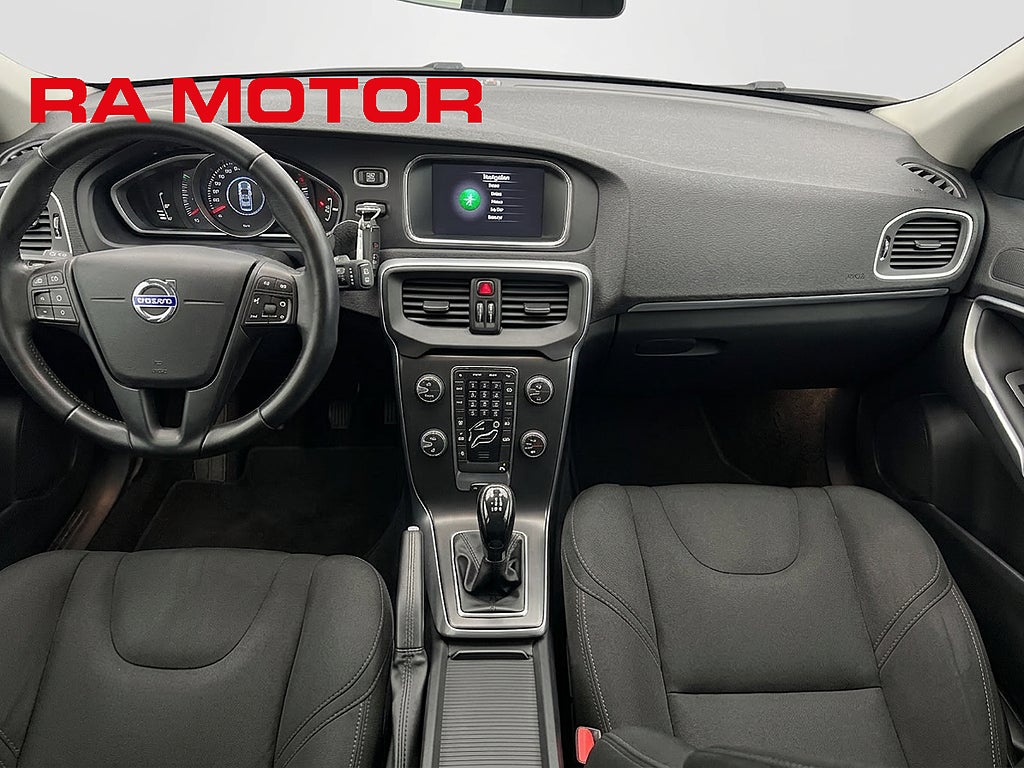 Volvo V40 T3 150hk Kinetic | Backsensorer | Drag | Värmare |