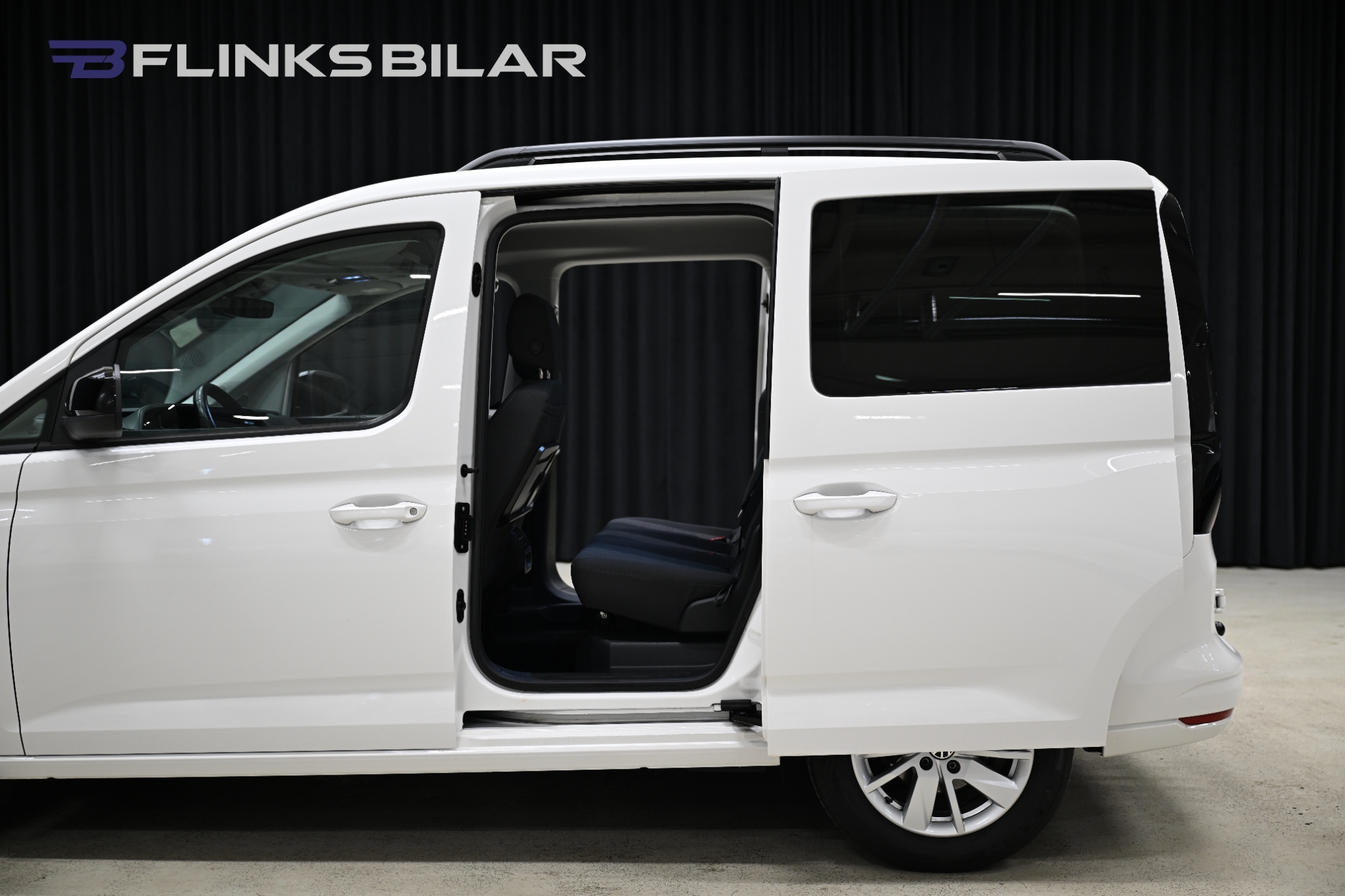 Volkswagen Caddy DSG 122HK Kombi 2023, bild 7/10